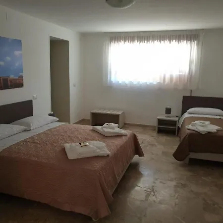 Val Di Πανσιόν 3*